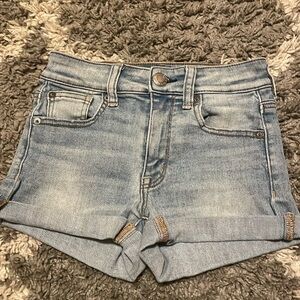 American eagle shorts size 00 only worn a few times.